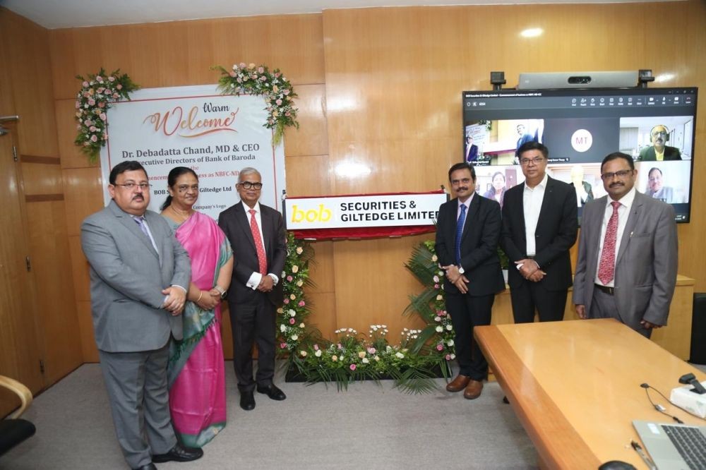 Managing Director & CEO, Bank of Baroda, Dr Debadatta Chand (third from right) and others officials during the launch of bob Securities & Giltedge Limited on October 26.